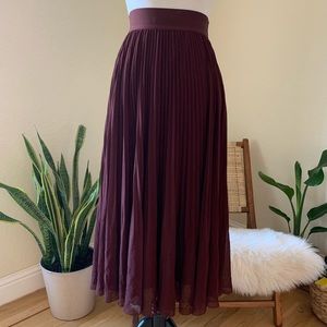 Aritzia Wilfred Twirl Skirt